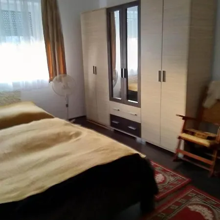 Koekoercsin Vendeghaz Guest house